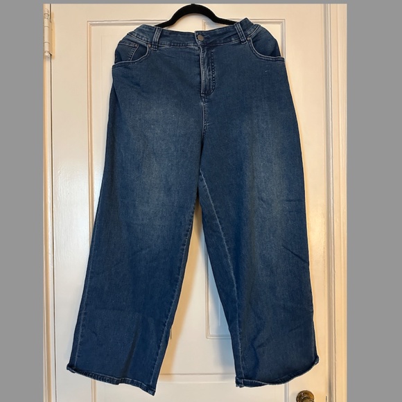 Universal Standard Bae Boyfriend Crop Jeans - True Blue - 18 / True Blue - Picture 1 of 2